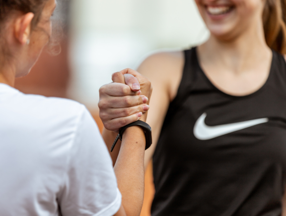 Handschlag nach Tennisspiel